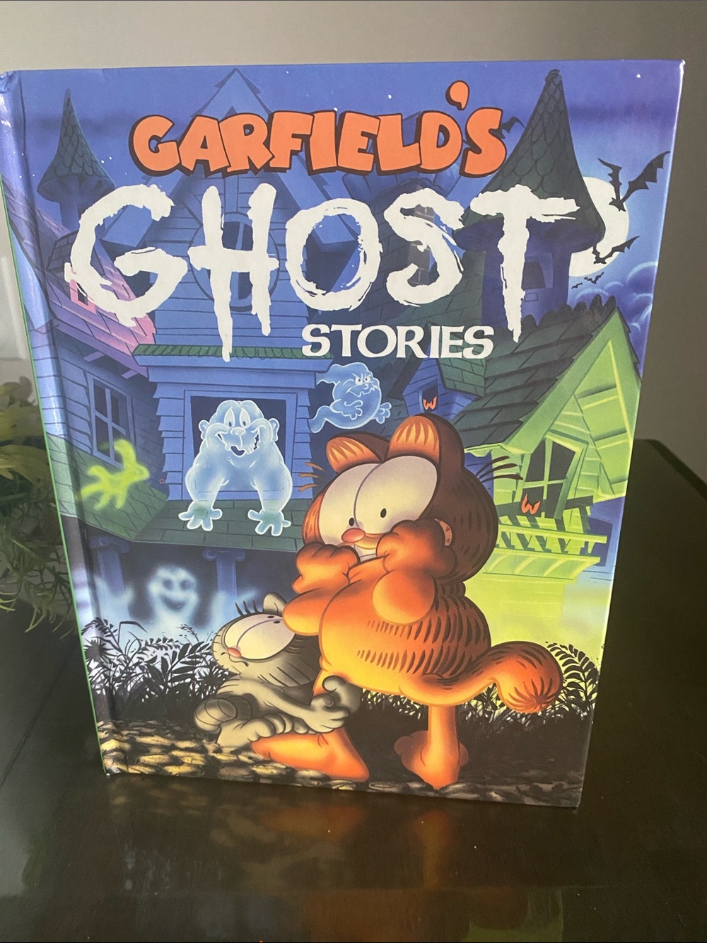 1992 Garfield's Ghost Stories Hardcover Book Jim Davis halloween